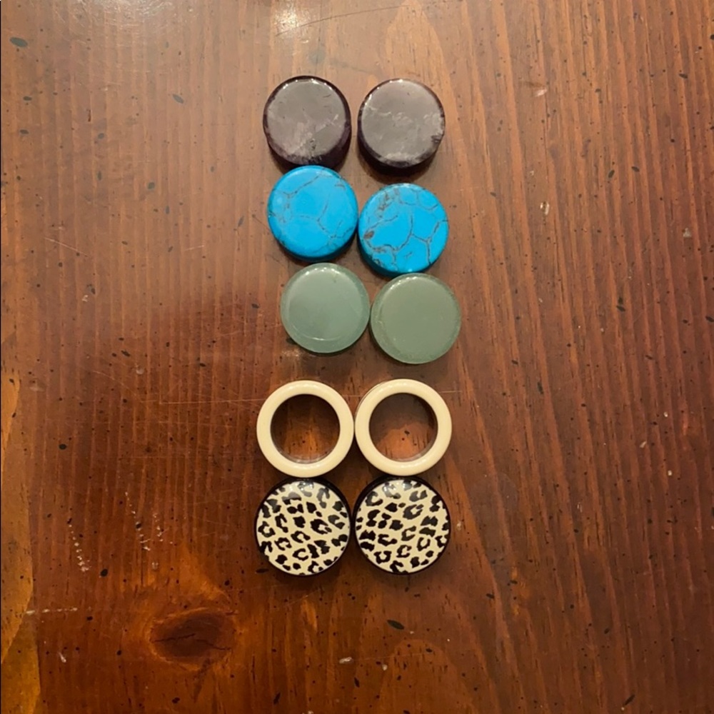 5 pair of 14mm 9/16” gauge earrings